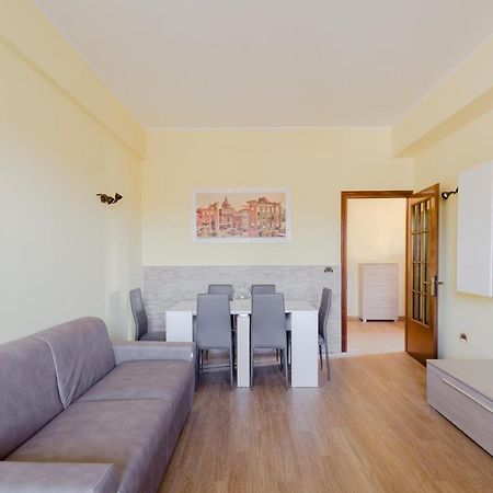 Le Rondini Apartment, 5 Persone, 2 Balconi, Policlinico Tor Vergata E Casilino Rom Exterior foto
