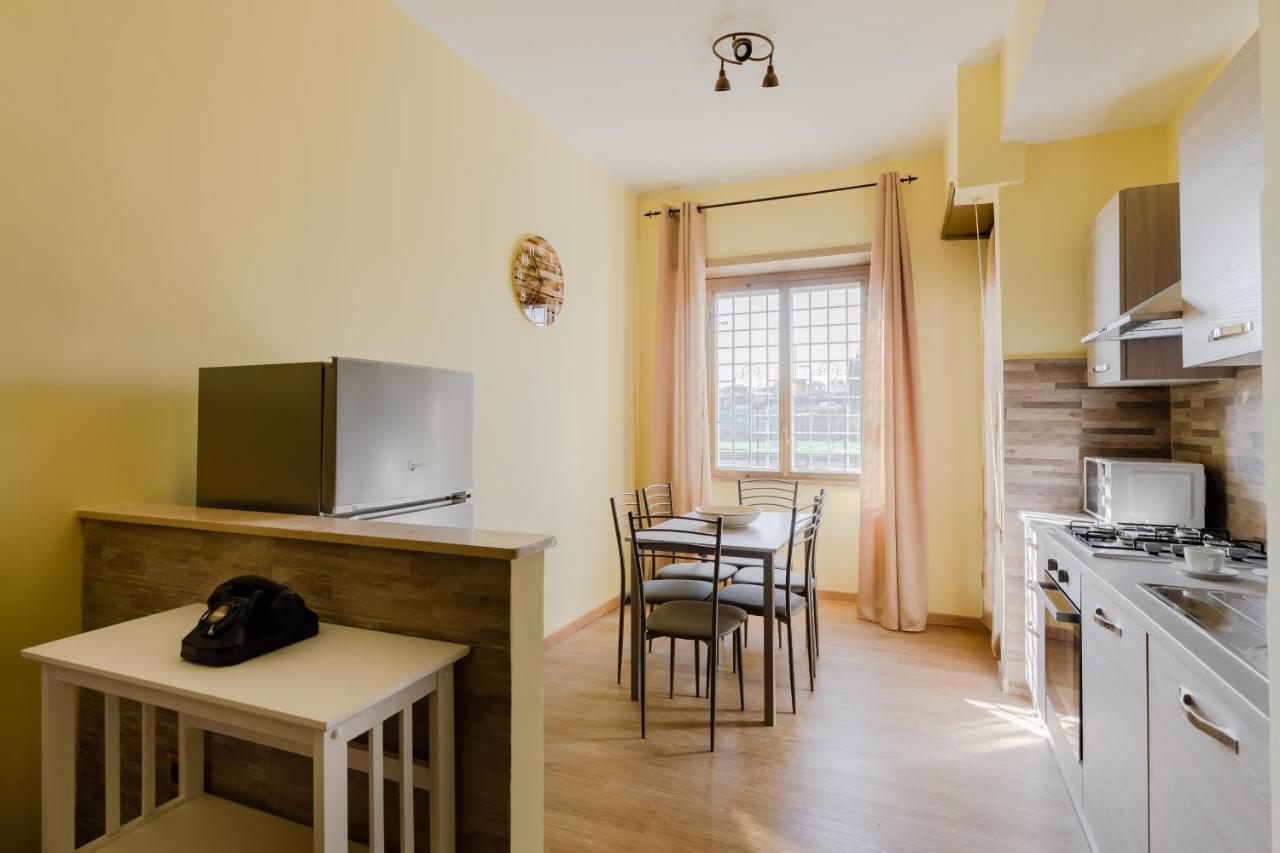 Le Rondini Apartment, 5 Persone, 2 Balconi, Policlinico Tor Vergata E Casilino Rom Exterior foto
